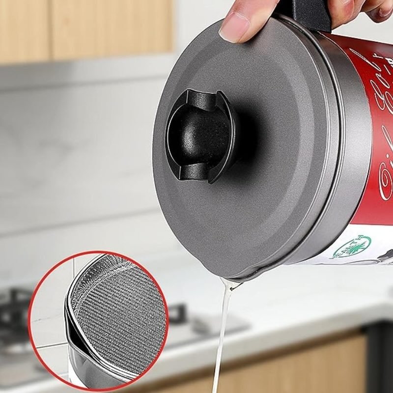 1.4L Fryer Oil Filter Pot Carbon Steel Jug with Stainless Steel Strainer Lid - Image 3