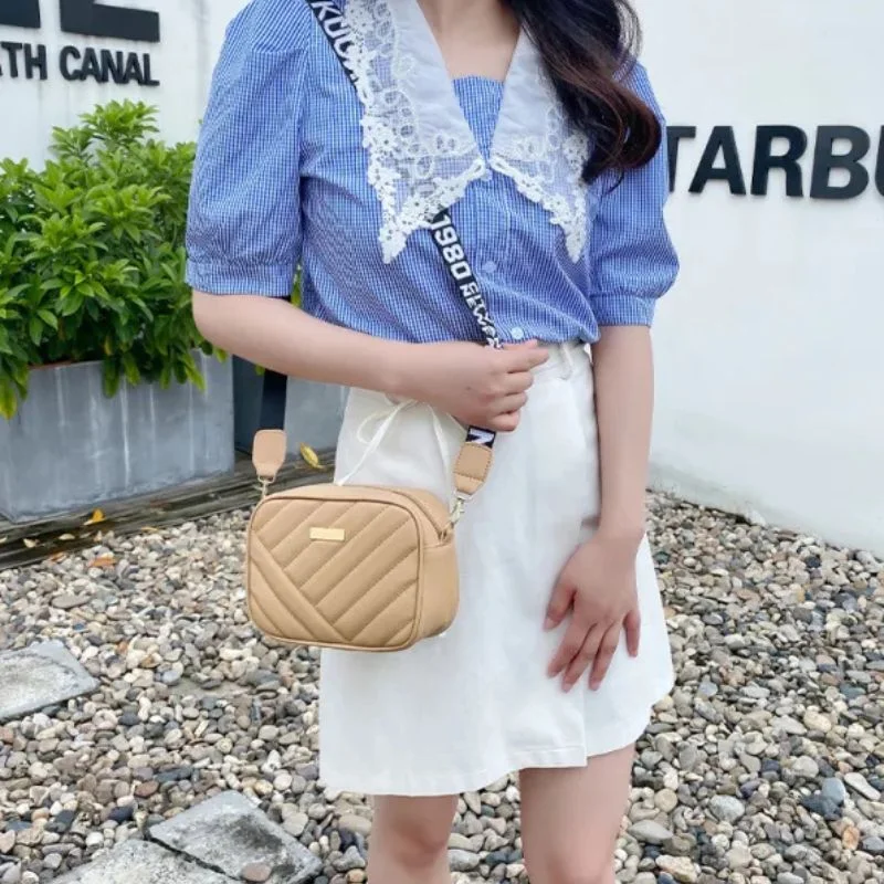 Aura Cream Leather Handbag for Girls & Women | Stylish Shoulder & Crossbody Bag | Daily Use & Gift - Image 2